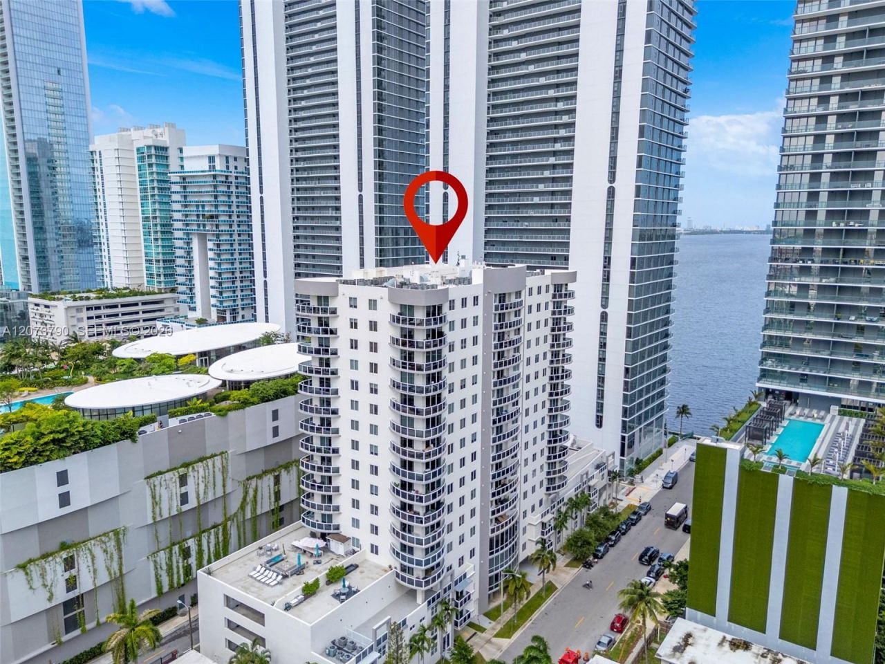 601 NE 23rd St , Unit TH4, Miami, FL 33137 Photo