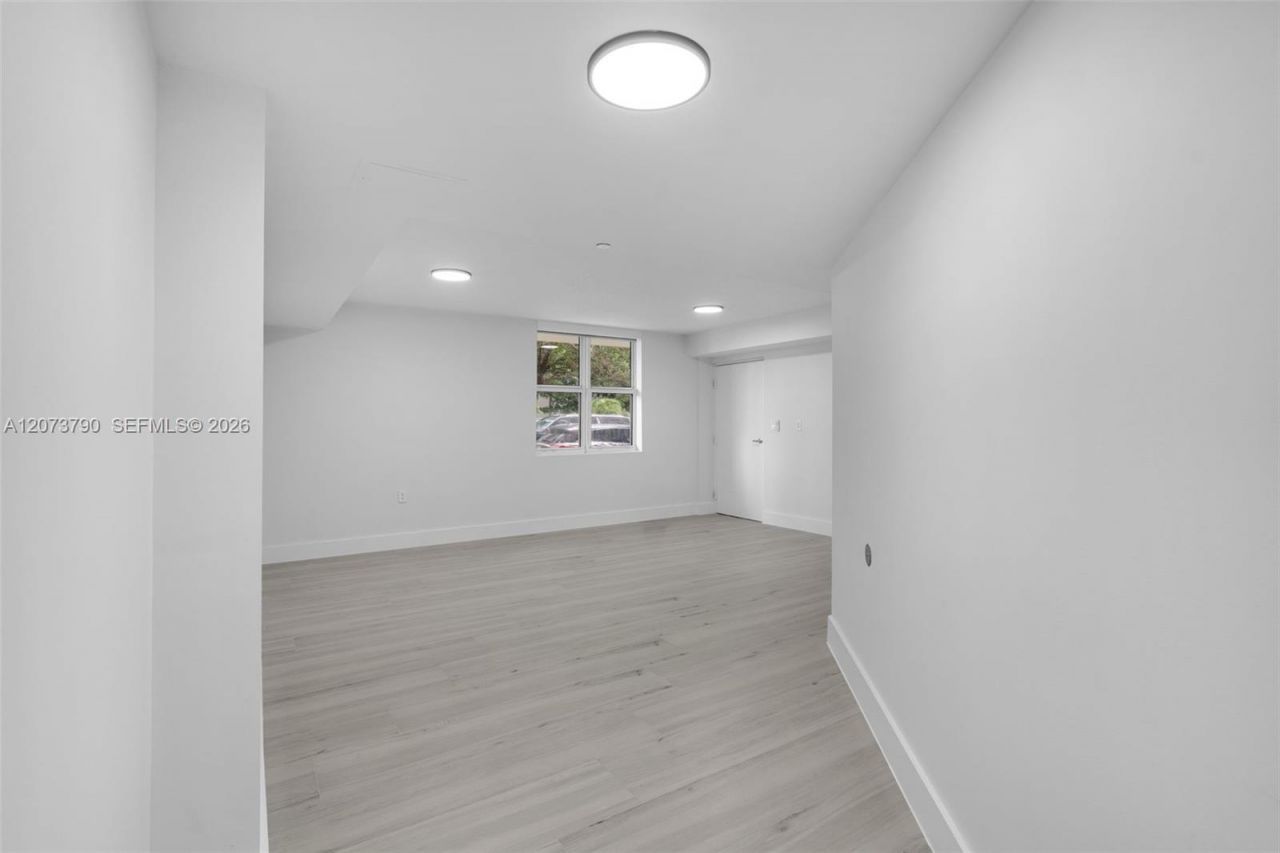 601 NE 23rd St , Unit TH4, Miami, FL 33137 Photo