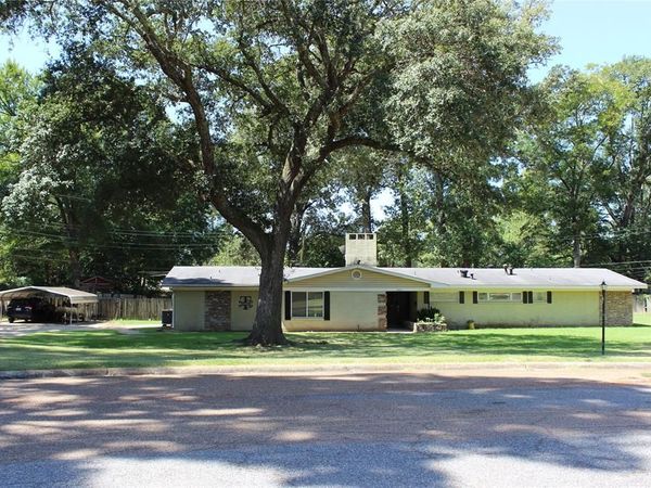 707 Browning Drive, Springhill, LA 71075