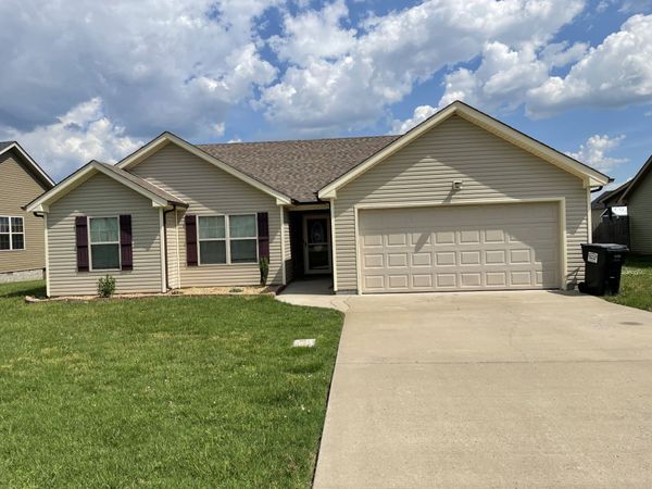 1187 Freedom Dr, Clarksville, TN 37042