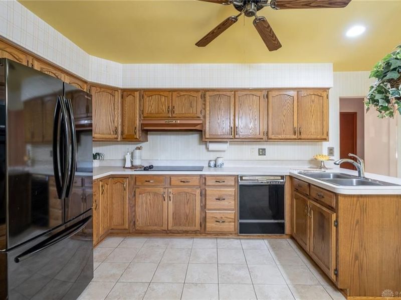 1072 Ceylon Circle, Beavercreek, OH 45430 Photo 6