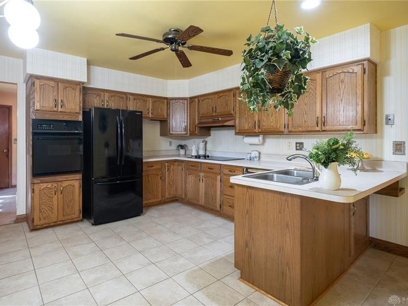 1072 Ceylon Circle, Beavercreek, OH 45430 Photo 7