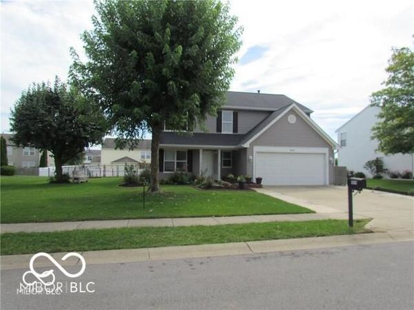 10559 Ross Crossing , Fishers, IN 46038
