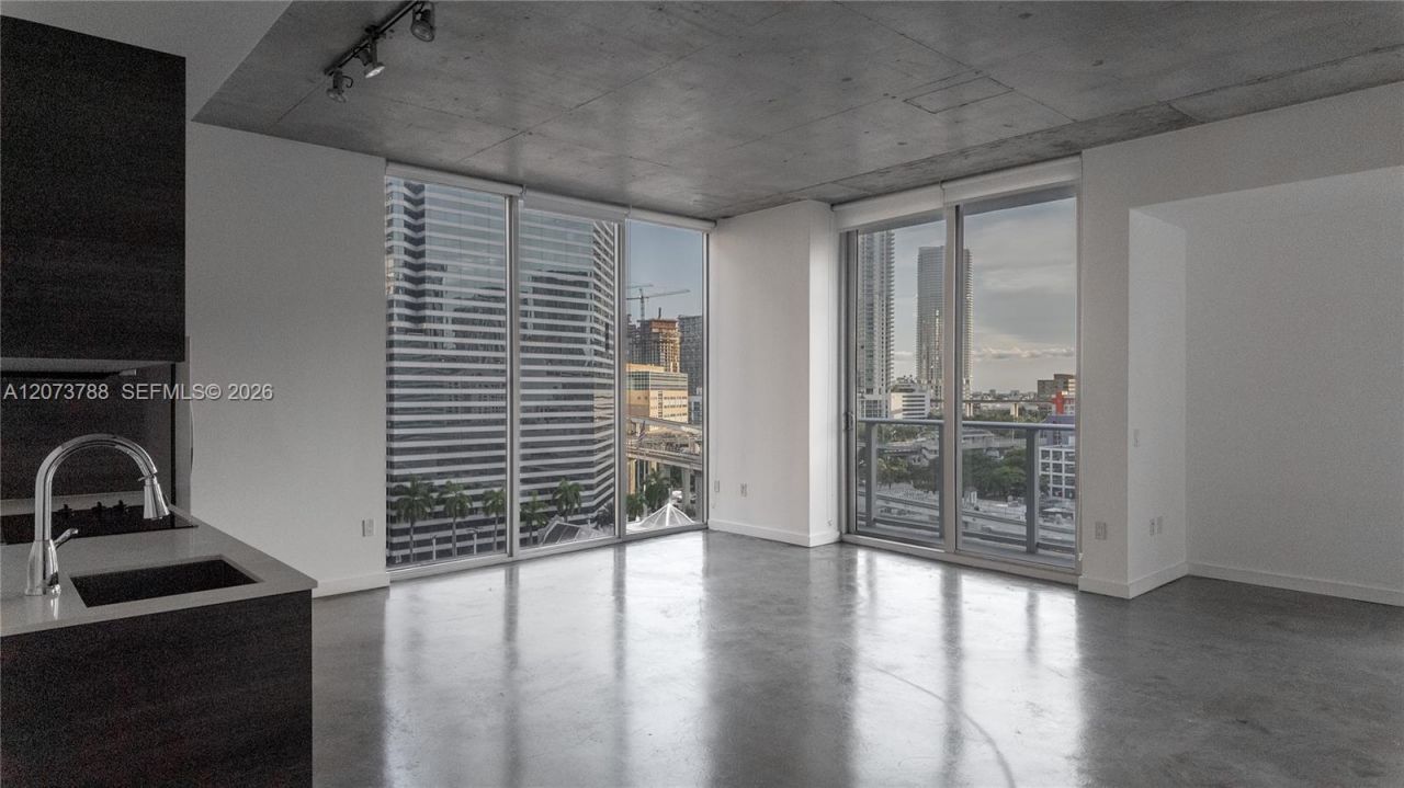 151 SE 1st St , Unit 811, Miami, FL 33131 Photo