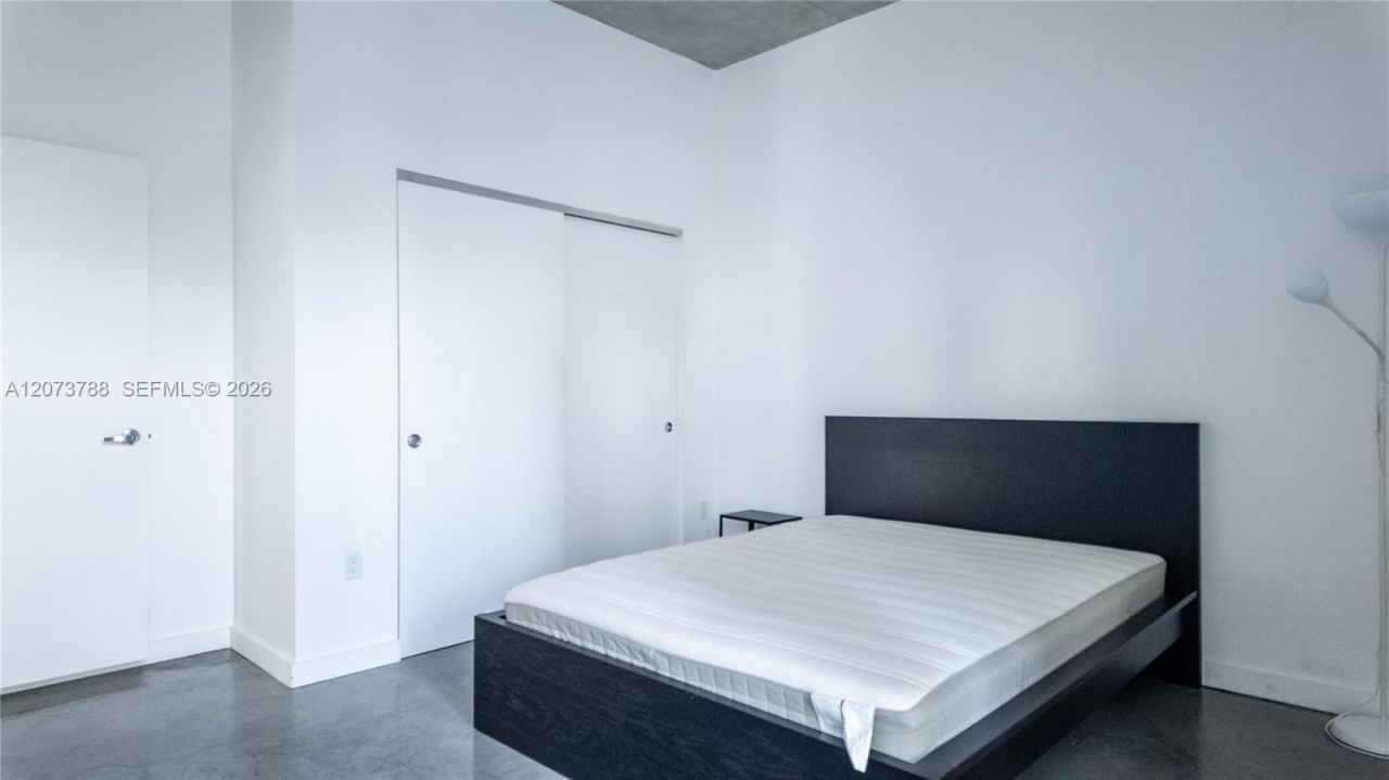 151 SE 1st St , Unit 811, Miami, FL 33131 Photo