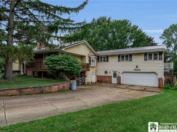 5308 Mayfield Court , Clarence, NY 14031