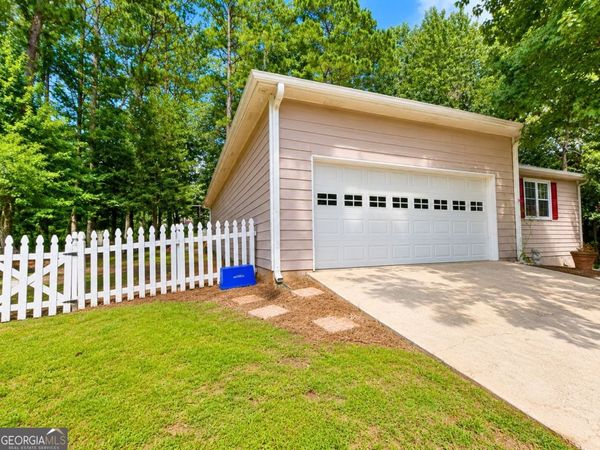 2978 Trotters View Way, Snellville, GA 30039
