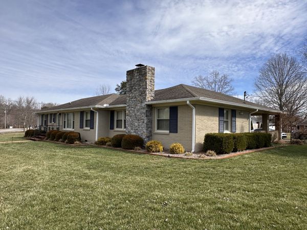100 River Dr , McMinnville, TN 37110