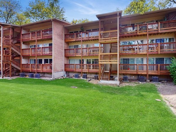 5880 Forest View Road, Unit C, Lisle, IL 60532