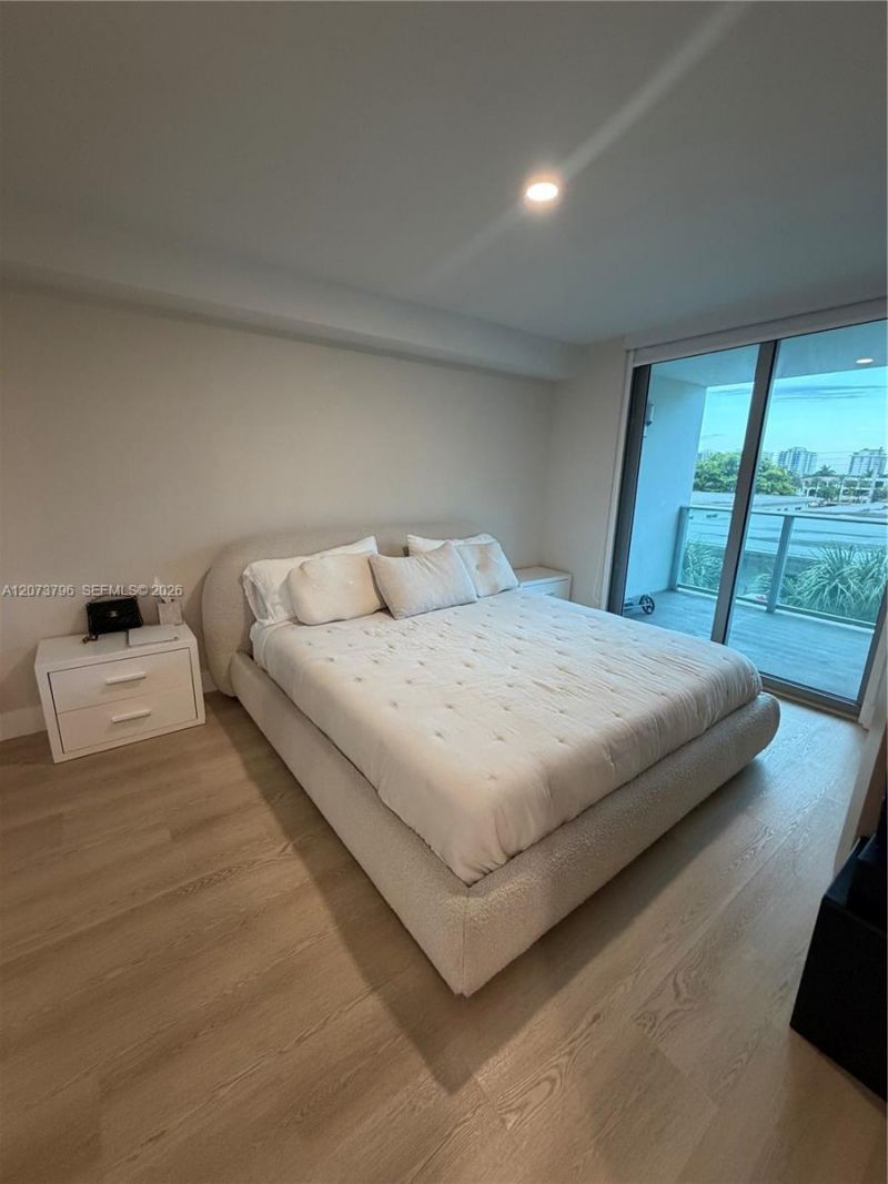 1025 92nd St , Unit 405, Bay Harbor Islands, FL 33154 Photo
