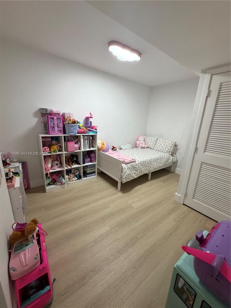 1025 92nd St , Unit 405, Bay Harbor Islands, FL 33154 Photo