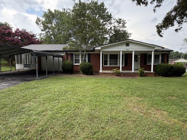 708 Cadillac Ln , McMinnville, TN 37110