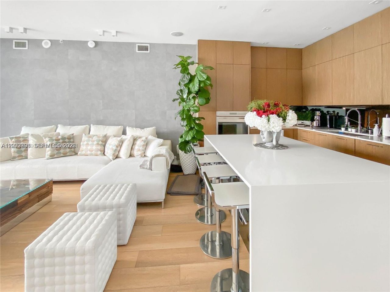 2020 N Bayshore Dr, Unit 1606, Miami, FL 33137 Photo