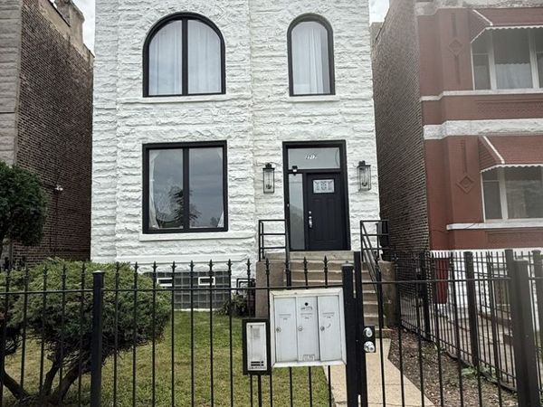 2717 W Congress Parkway, Unit 2, Chicago, IL 60612