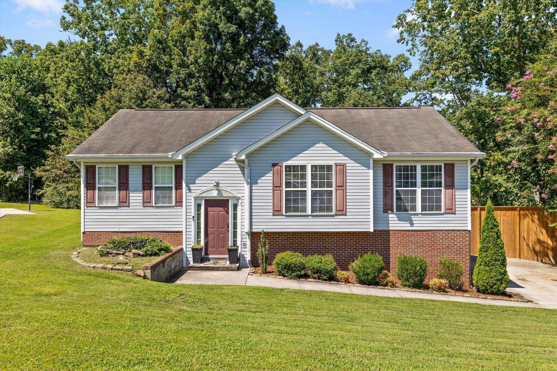 1999 Hardwood Lane, Soddy Daisy, TN 37379 Main Photo