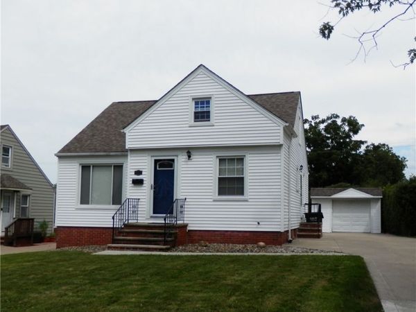 1277 Iroquois Avenue , Mayfield Heights, OH 44124