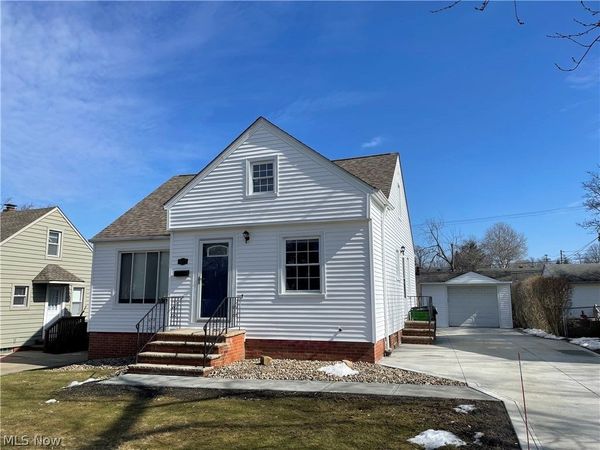 1277 Iroquois Avenue, Mayfield Heights, OH 44124