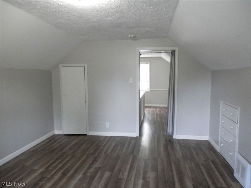 1277 Iroquois Avenue, Mayfield Heights, OH 44124 Photo 18