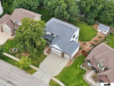 5915 Arrowwood Road, Lincoln, NE 68526