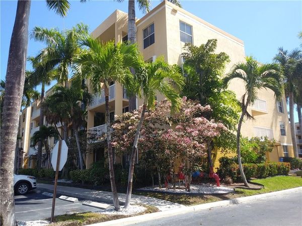 1341 SE 3rd Avenue, Unit 201, Dania Beach, FL 33004