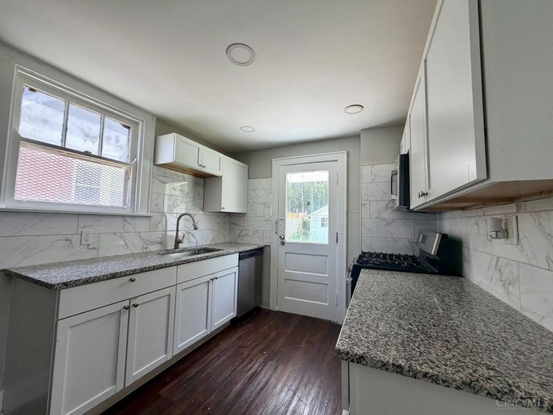 1217 Groesbeck, Cincinnati, OH 45224 Photo 5