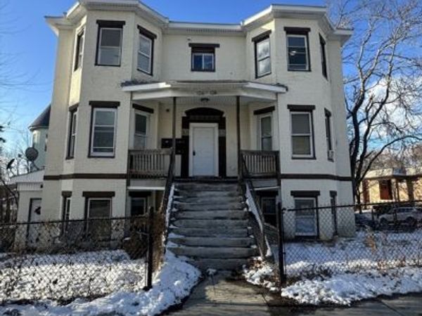 126 Lincoln St, Unit 1L, Worcester, MA 01605