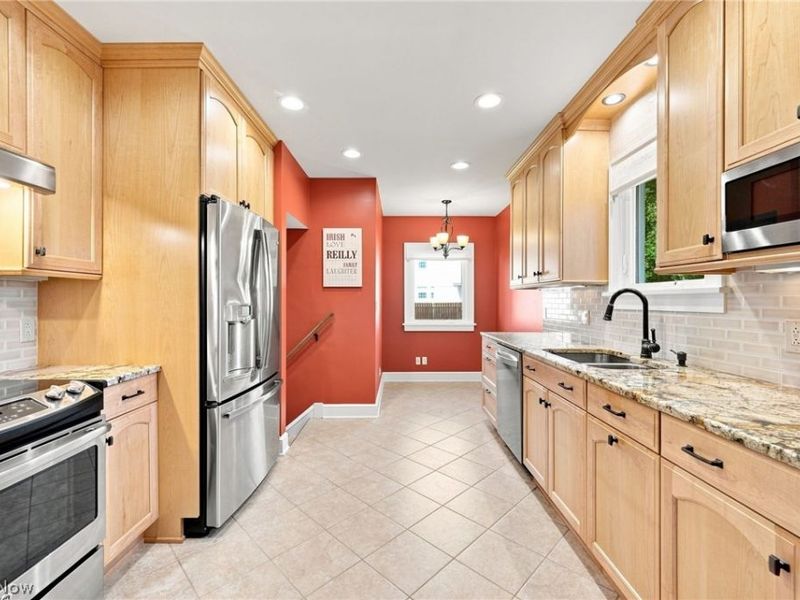 16208 Claire Avenue, Cleveland, OH 44111 Photo 13