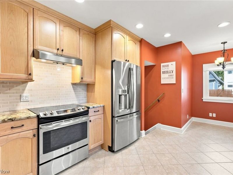 16208 Claire Avenue, Cleveland, OH 44111 Photo 14