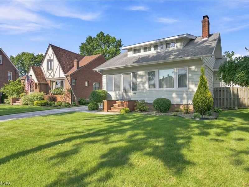 16208 Claire Avenue, Cleveland, OH 44111 Photo 3