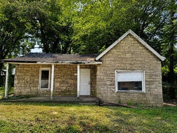 920 Carpenter St, Clarksville, TN 37040
