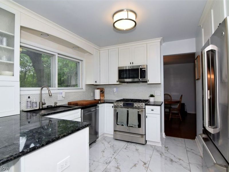 9145 Mercer Lane, Brecksville, OH 44141 Photo 13