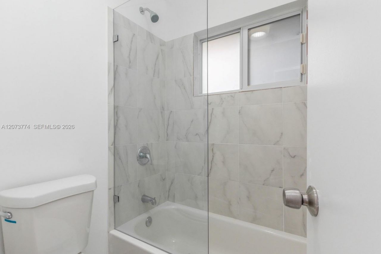 6509 NE 5th Ave , Unit RED, Miami, FL 33138 Photo