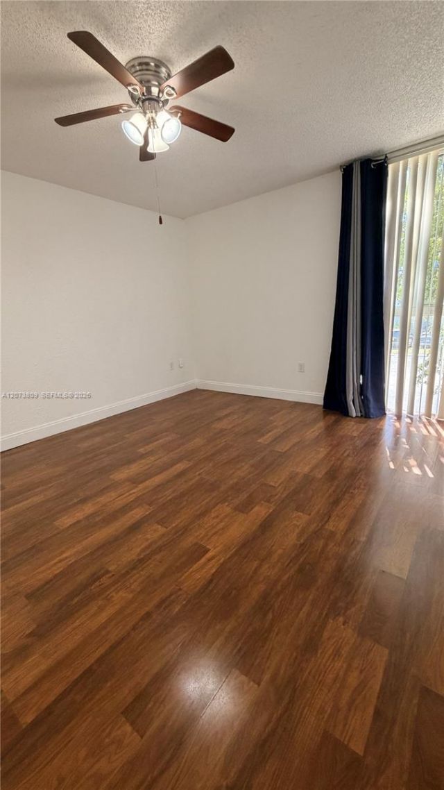 7075 NW 186th St, Unit C208, Hialeah, FL 33015 Photo