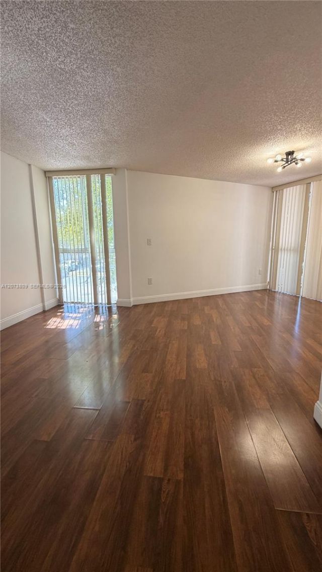 7075 NW 186th St, Unit C208, Hialeah, FL 33015 Photo