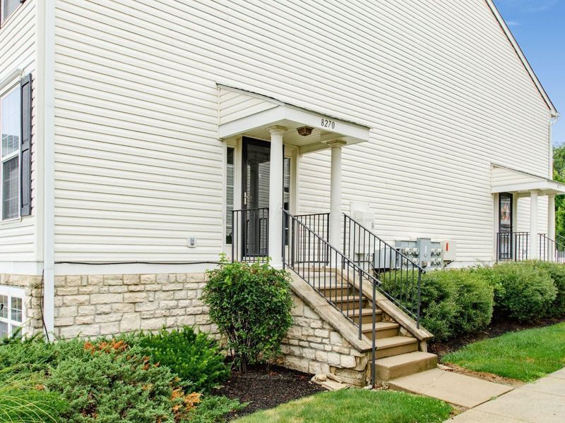 8270 Sugar Magnolia Drive, Blacklick, OH 43004 Photo 10