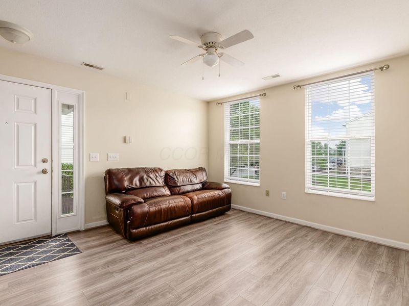 8270 Sugar Magnolia Drive, Blacklick, OH 43004 Photo 13