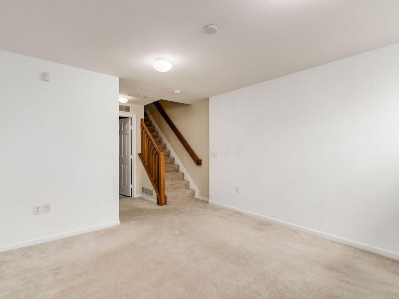 8270 Sugar Magnolia Drive, Blacklick, OH 43004 Photo 32