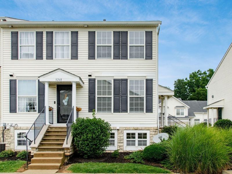 8270 Sugar Magnolia Drive, Blacklick, OH 43004 Photo 4