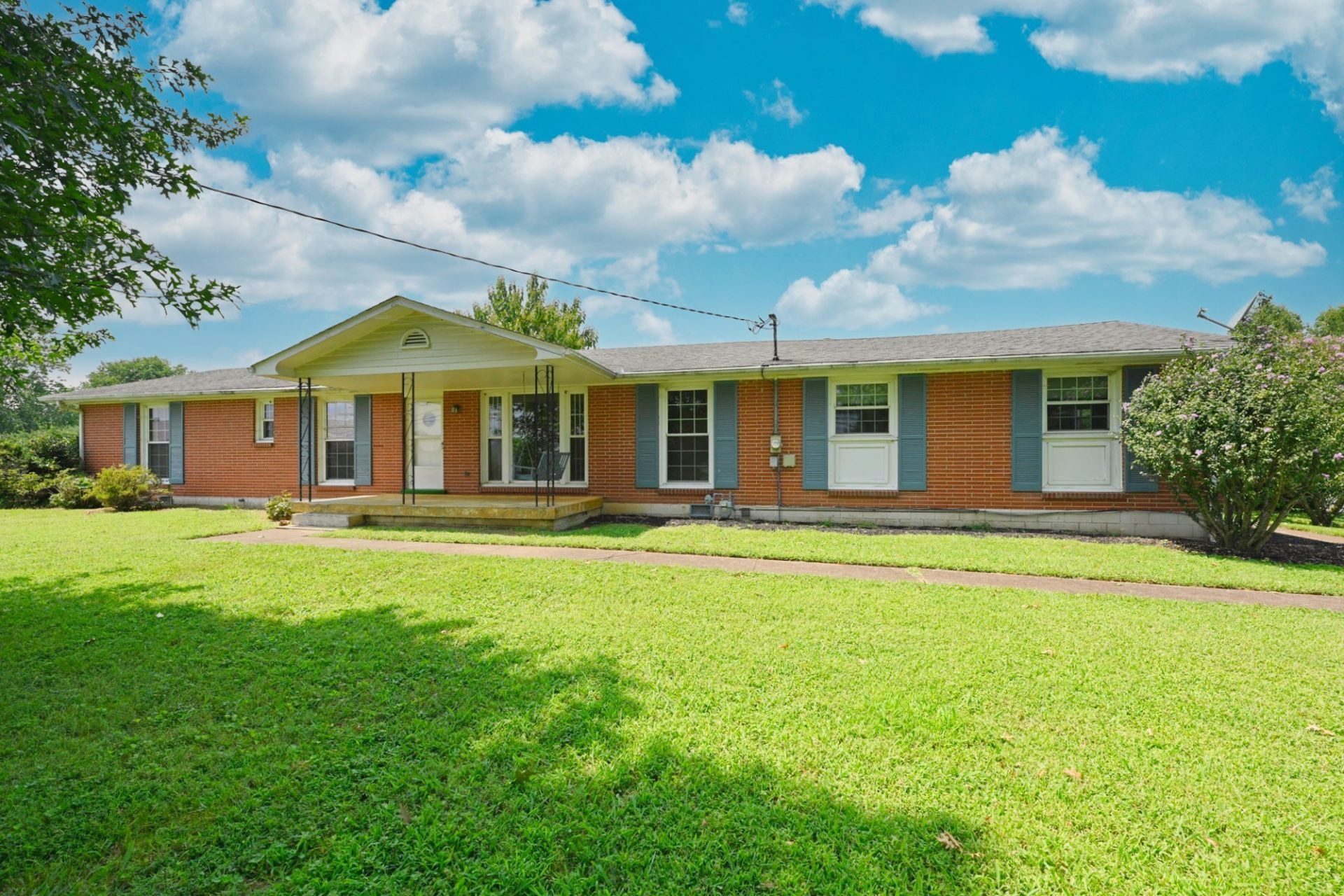 101 La Sabre Dr, Hendersonville, TN 37075 Main Photo