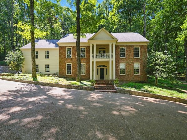 1149 Balbade Dr, Nashville, TN 37215