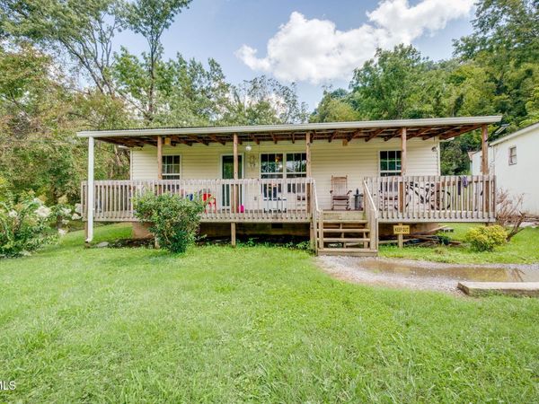 79 Woodlyn Road, Johnson City, TN 37601