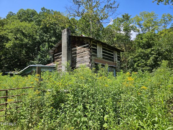 5742 Coeburn Road, Coeburn, VA 24230