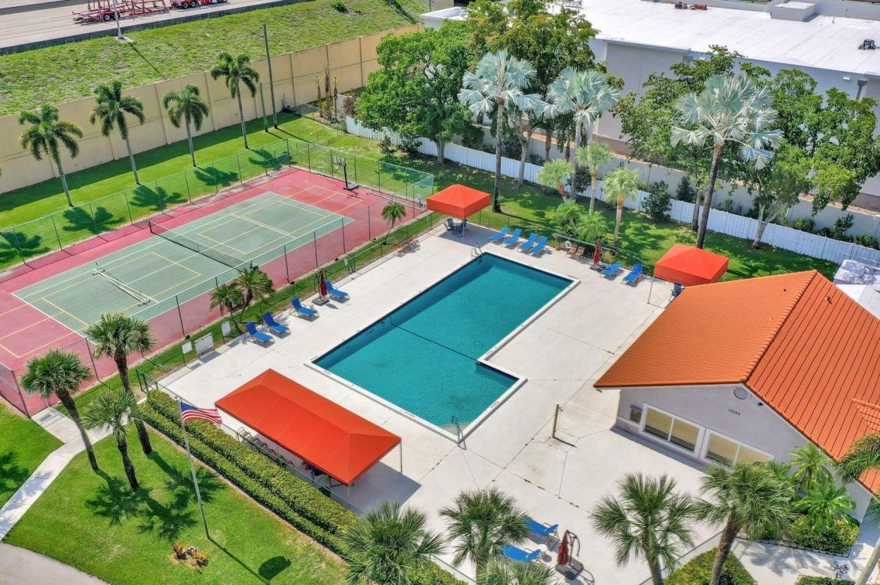 15305 Summer Lake Drive, Delray Beach, FL 33446 Photo