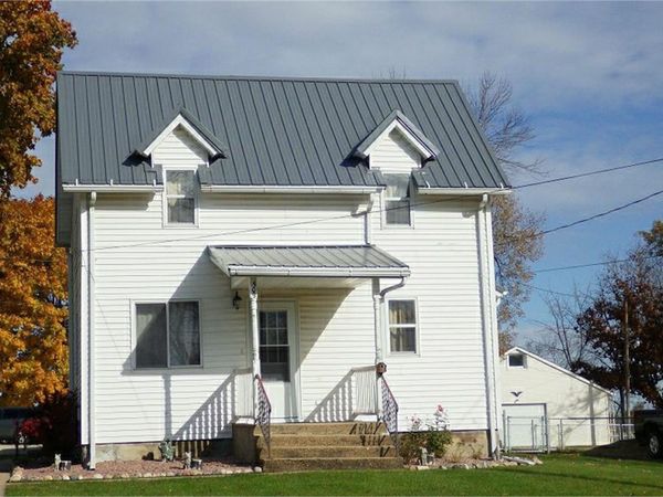 509 W Marion Street, Manchester, IA 52057