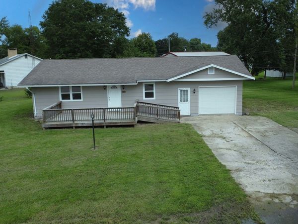 202 N Madison Street, Watseka, IL 60970