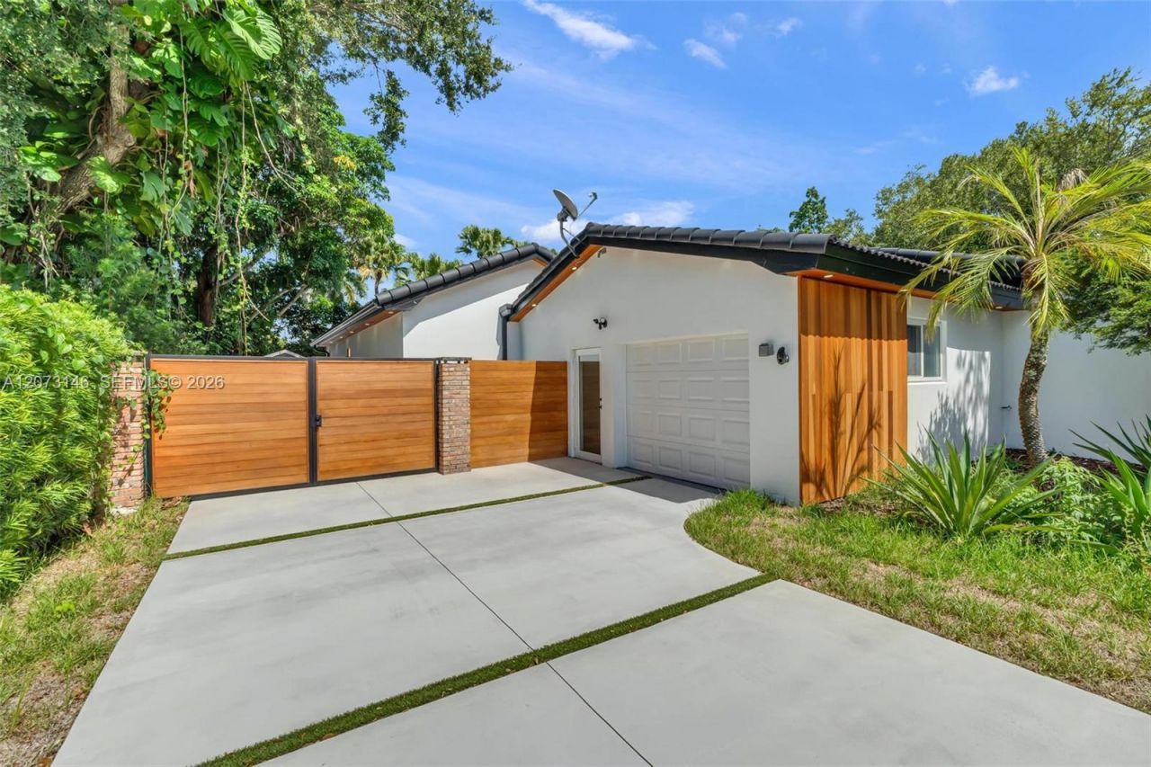 15321 SW 82nd Ave , Palmetto Bay, FL 33157 Photo