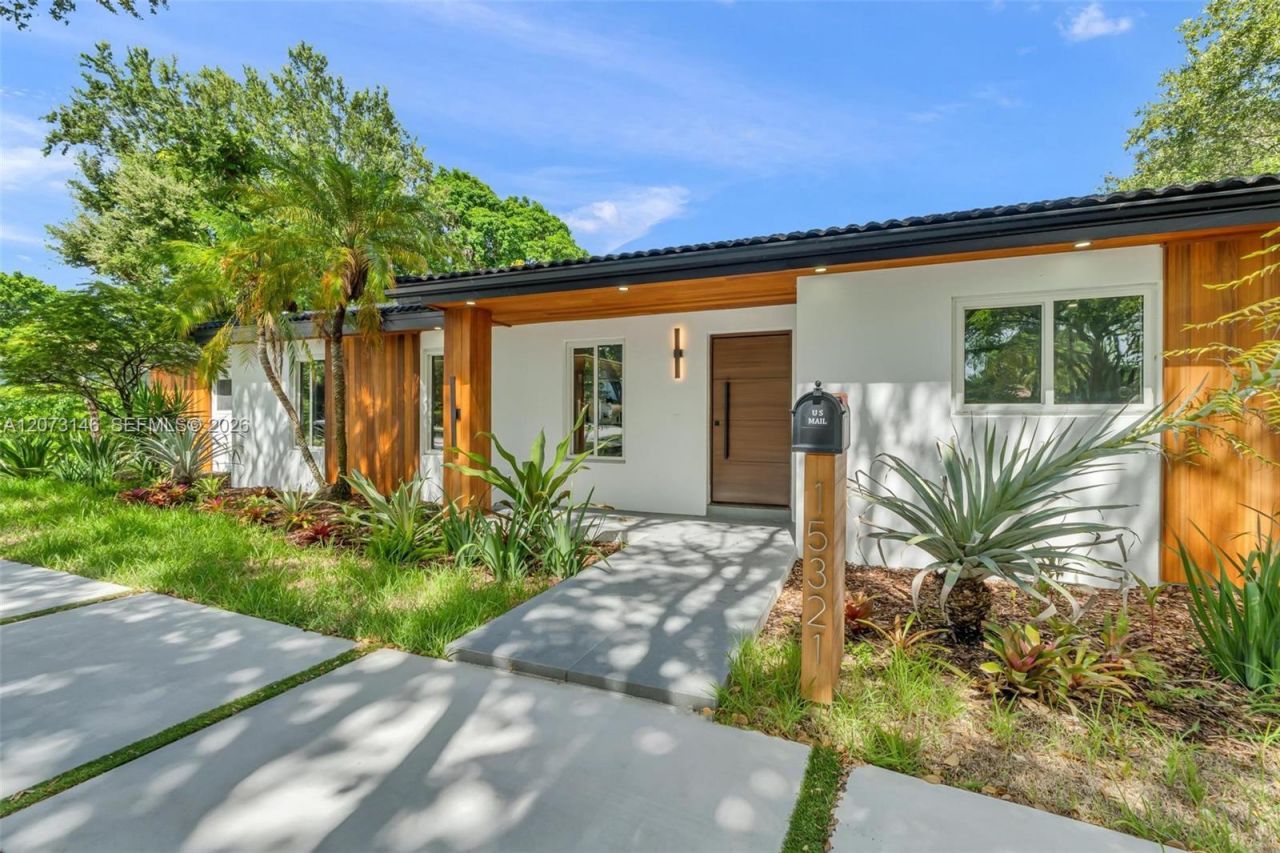 15321 SW 82nd Ave , Palmetto Bay, FL 33157 Photo