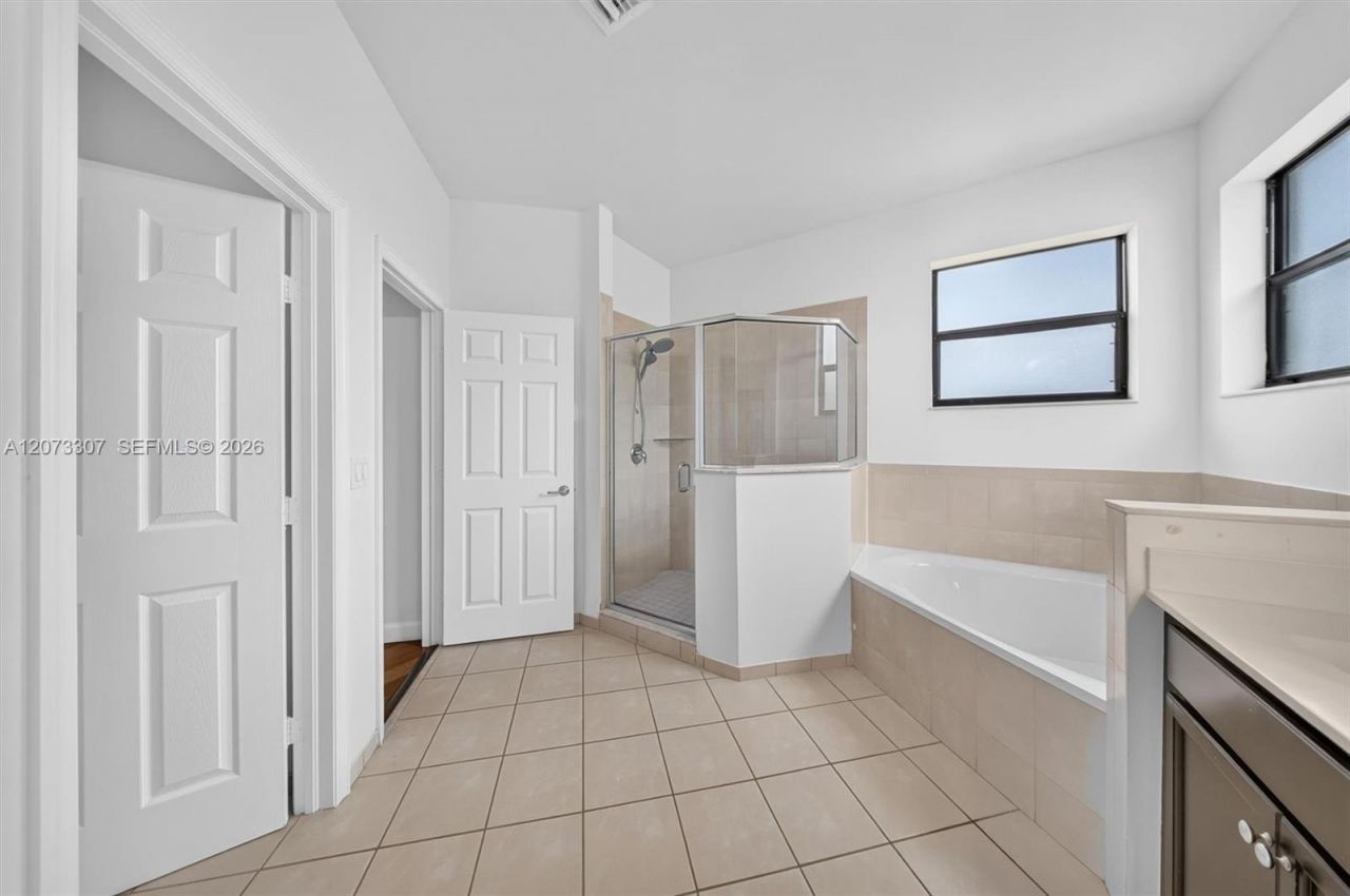 9371 W 35th Ave, Hialeah, FL 33018 Photo