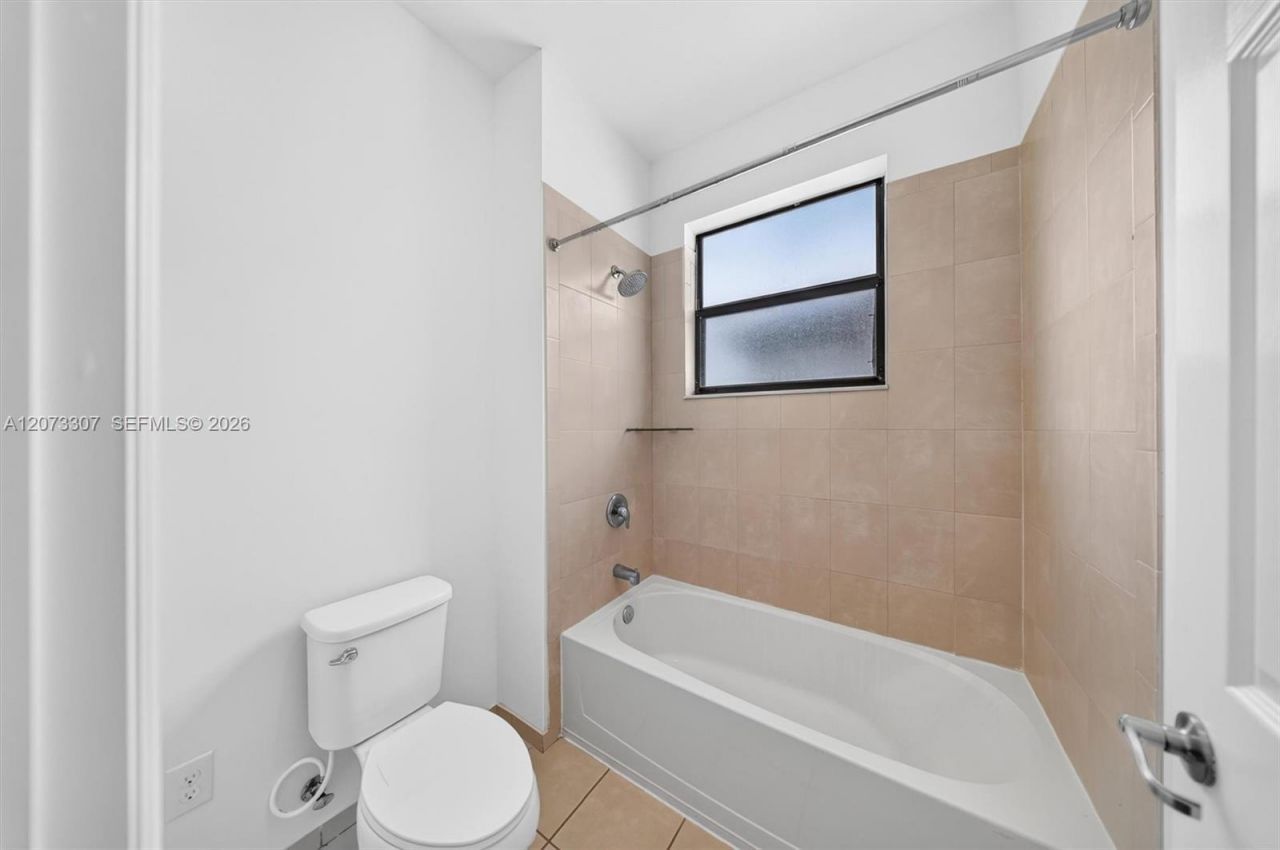 9371 W 35th Ave, Hialeah, FL 33018 Photo