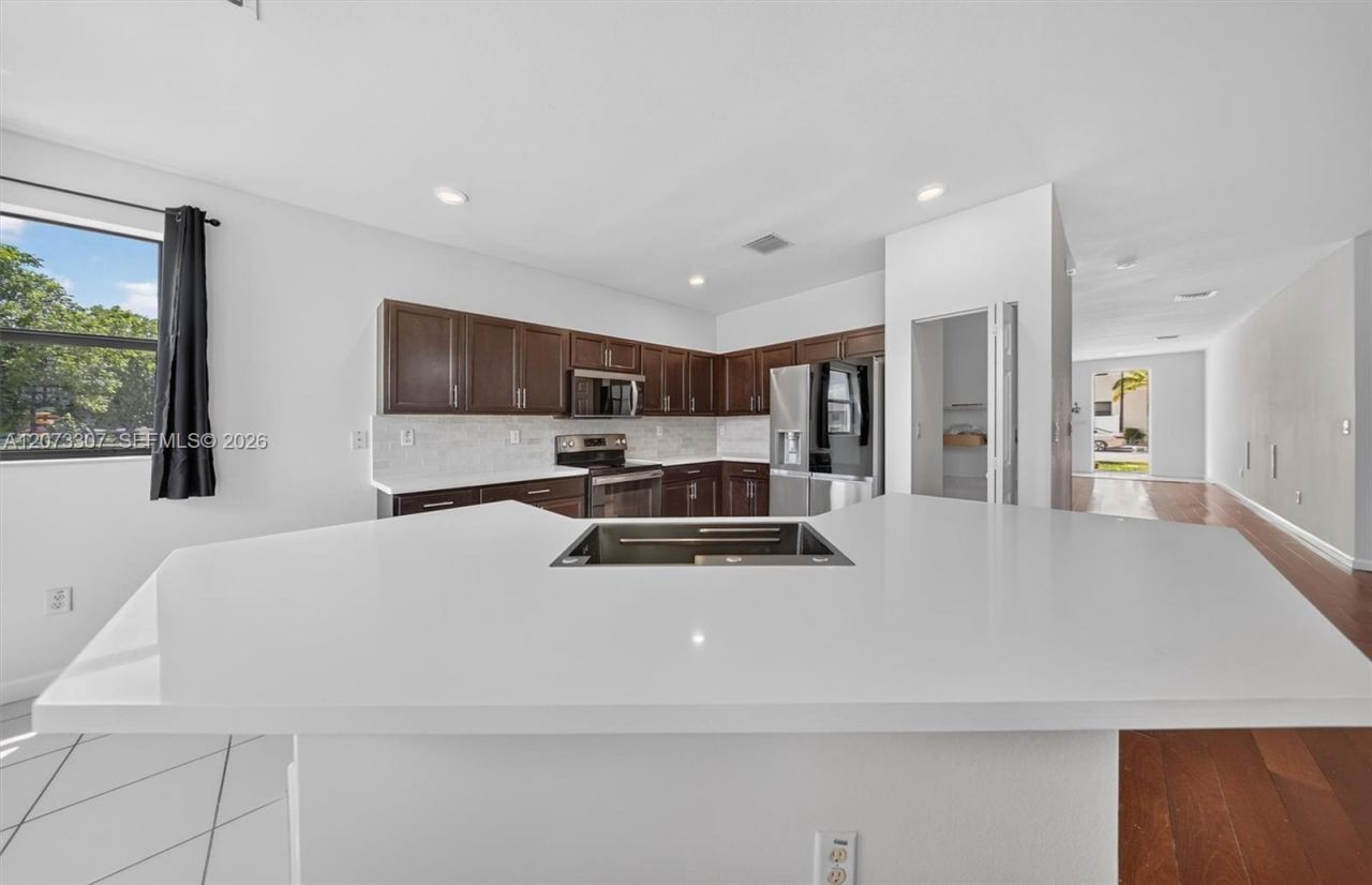 9371 W 35th Ave, Hialeah, FL 33018 Photo